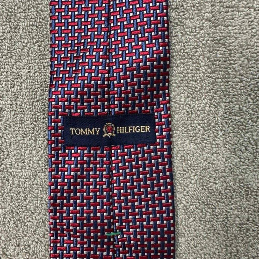 Tommy Hilfiger Mens Silk Necktie Red Blue White Basketweave Geometric Woven Tie